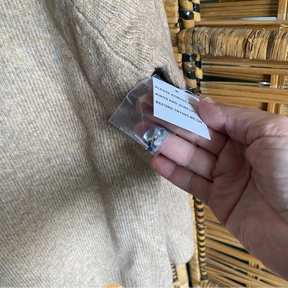 NWT Reba Tan Knit Sweater with sequin detailing XL Cozy wool nylon acrylic blend - Picture 5 of 9